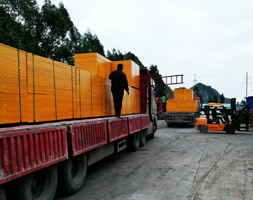 100萬的建筑模板訂單量發往湖南岳陽!插圖 100萬的建筑模板訂單量發往湖南岳陽